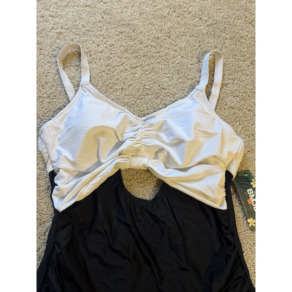 BMJL Womens Colorblock Cutout One Piece NWT Swimsuit Black White Medium‎ NWT